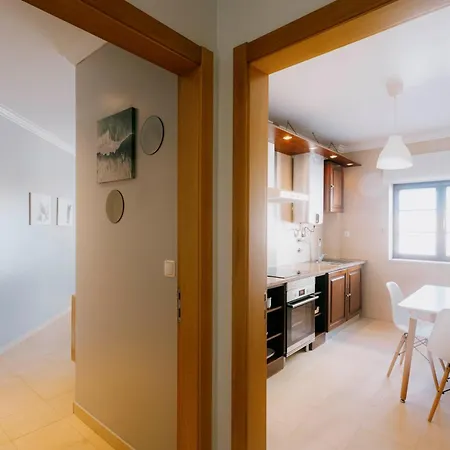 14 - Sal & Lua Peniche